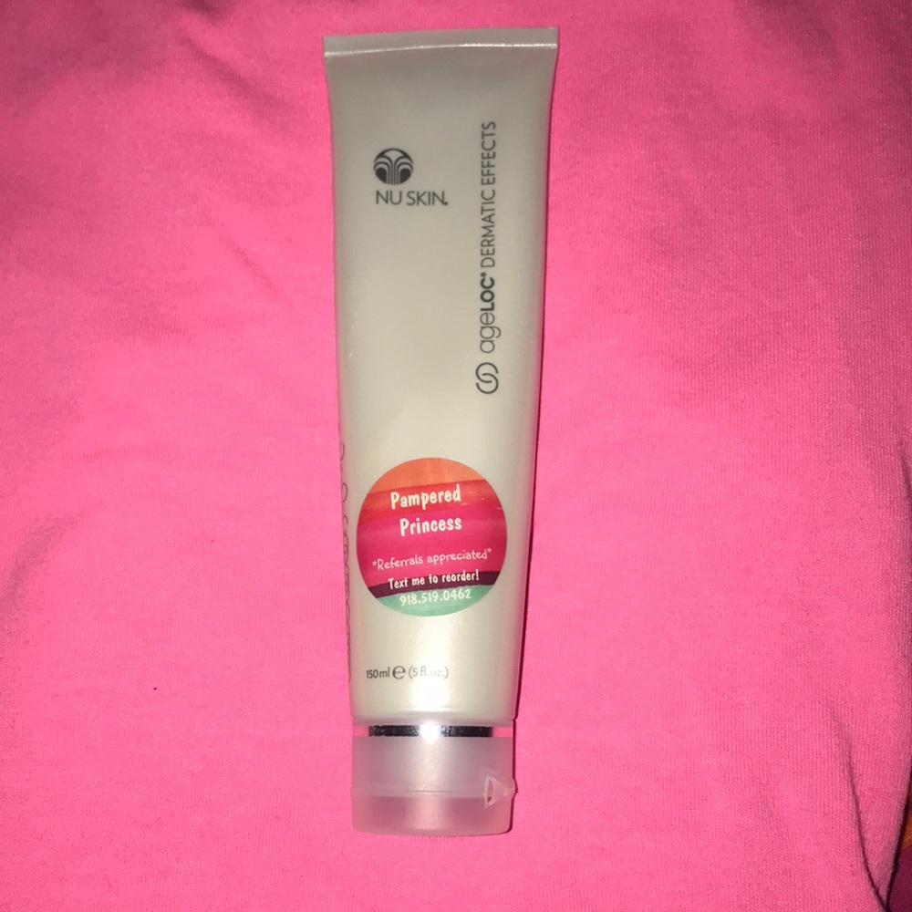 NU SKIN BODY CONTOURING LOTION